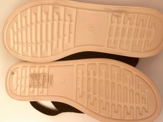Estilosas sandalias Mustang como NUEVAS, 41