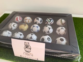SENZA APRIRE - Collezione 15 Mini Palloni Mondiali