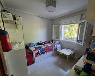 Casa en barrio de Batoy