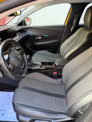 Peugeot 208 2022