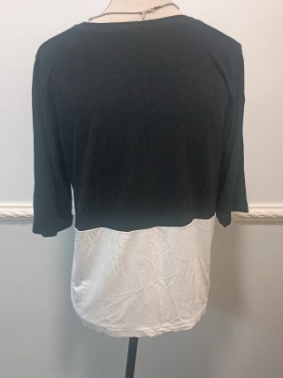 Camiseta Denny Rose Talla S es ancha