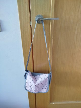 Cuna de juguete para bebé y accesorios
