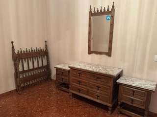 Dormitorio madera tallada antiguo