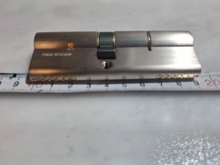 Cilindro Tesa TX80 50x40mm con 5 llaves