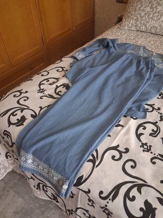 Blusa da donna in denim ricamata