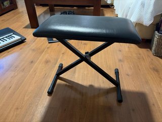 Teclado Yamaha EZ 220+ Soporte + banco