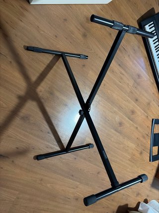 Teclado Yamaha EZ 220+ Soporte + banco