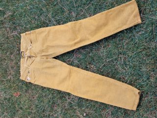 Pantalones Lois micropana mostaza
