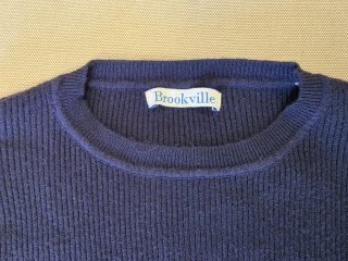 Top Brookville azul marino manga larga