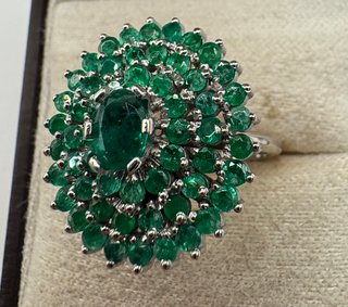 Anillo oro 18 kt con esmeraldas