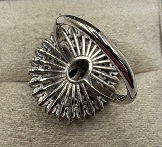Anillo oro 18 kt con esmeraldas