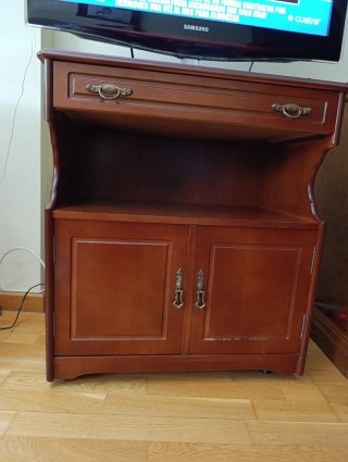Mueble TV madera marrón