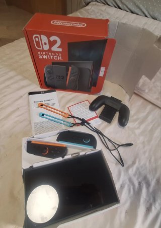 Nintendo Switch 2 Negra y Naranja