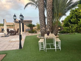 Alquiler: Piscina, Jardín y Barbacoa