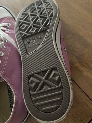Zapatillas Converse rosas y blancas