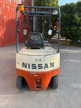 Carretilla Nissan 3000kg Eléctrica 2591h de uso