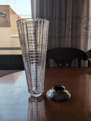 Jarrón de cristal tallado