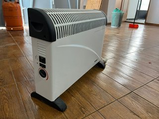 Convector WURKO 2000W con Turbo