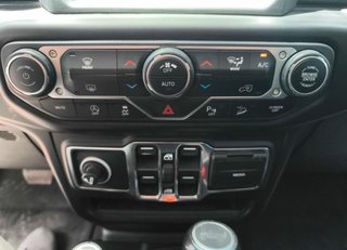 Jeep Wrangler 4p 2.2 CRD Sahara 8ATX E6D