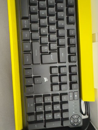 Teclado Corsair K55 Core RGB Gaming