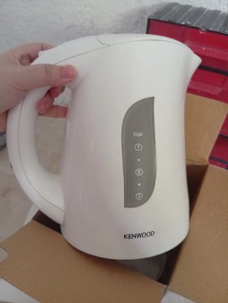 Hervidor de agua Kenwood 1.5L sin estrenar