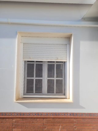 Puerta y 5 ventanas aluminio blanco
