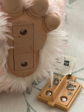 Emoto-tronic Furby Strawberry Swril 2005