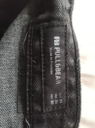 Pantalón vaquero Pull&Bear negro talla M