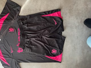 Conjunto Nike Entrenamiento Negro y Rosa
