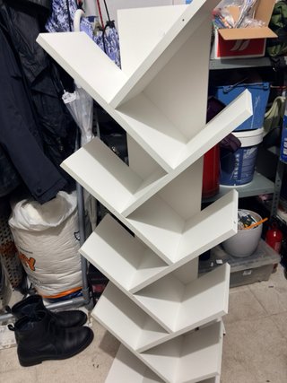 Estantería blanca de madera