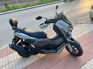 Yamaha XMAX 125cc Gris