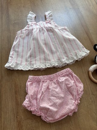 Conjunto bebé niña Cachete 9 meses