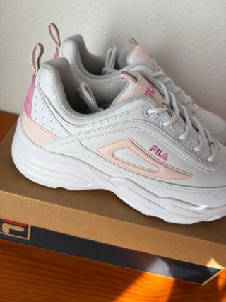 Zapatillas Fila blancas con detalle rosa T39
