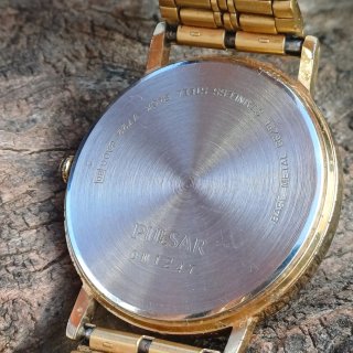 Reloj Pulsar Dorado Cuarzo