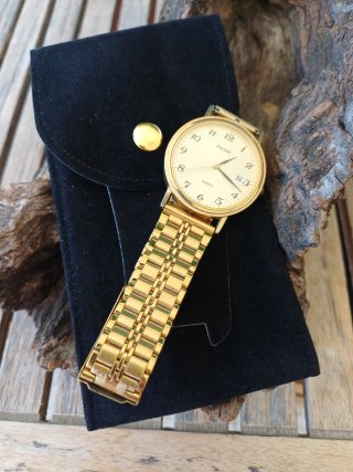 Reloj Pulsar Dorado Cuarzo