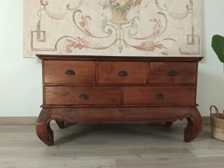 Comò in legno con 6 cassetti e gambe curve