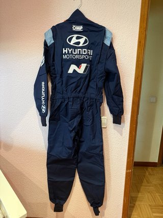 Mono Hyundai Motorsport OMP Talla 46