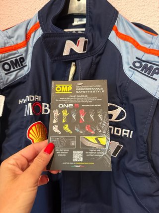 Mono Hyundai Motorsport OMP Talla 46