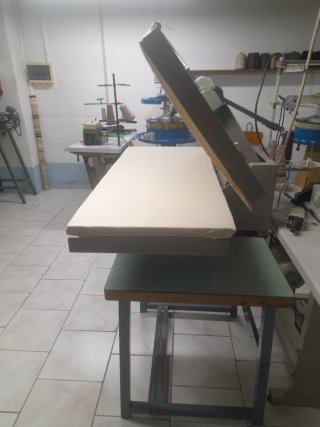 Plancha Termofijadora Comel 125x50 cm