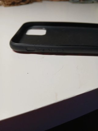 Funda iPhone 11 BAPE Roja Camuflaje Tiburón