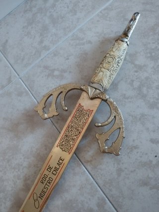 Espada decorativa de boda