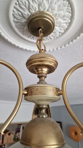 Lámpara antigua de cristal y metal