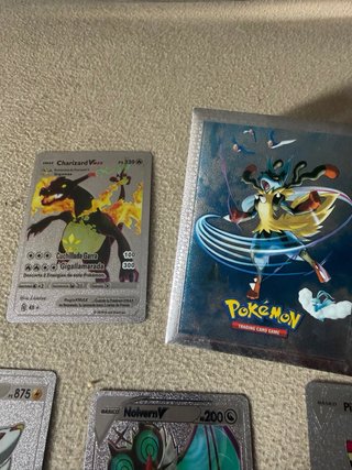 Cartas Pokémon V y VMAX