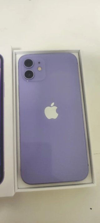 iPhone 12 Morado
