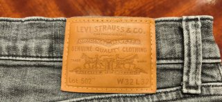 PANTALÓN LEVI'S 502, HOMBRE, GRIS CARBÓN, W32 L32.