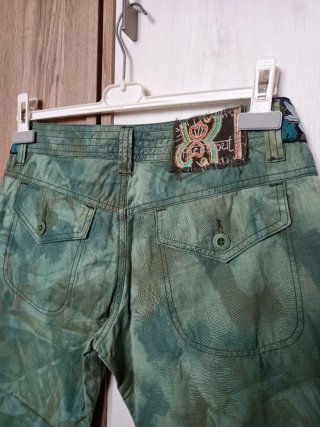 Pantalones FREESOUL verdes con parches superpuesto