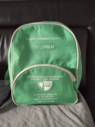 Mochila escolar verde CRECERFELIZ de San José