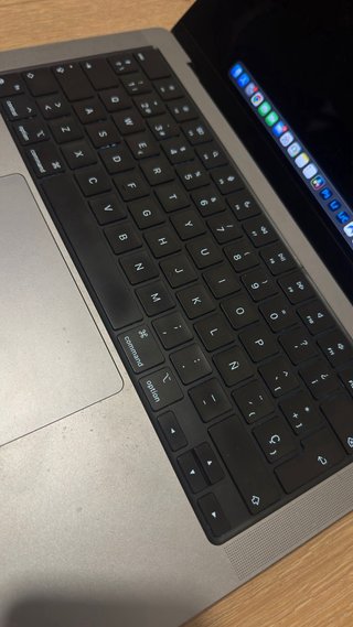 MacBook Pro 14” M1 Pro 16GB RAM 1TB SSD