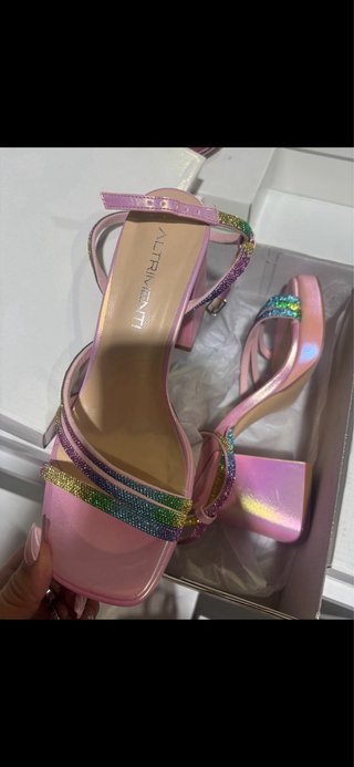 Sandalias de tacón multicolor con pedrería