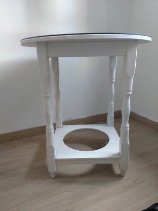 Mesa auxiliar redonda blanca con cristal